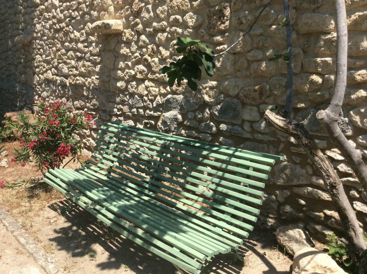 Maison Daumas Billard Francais Et Piscine Robion en Luberon Exterior foto