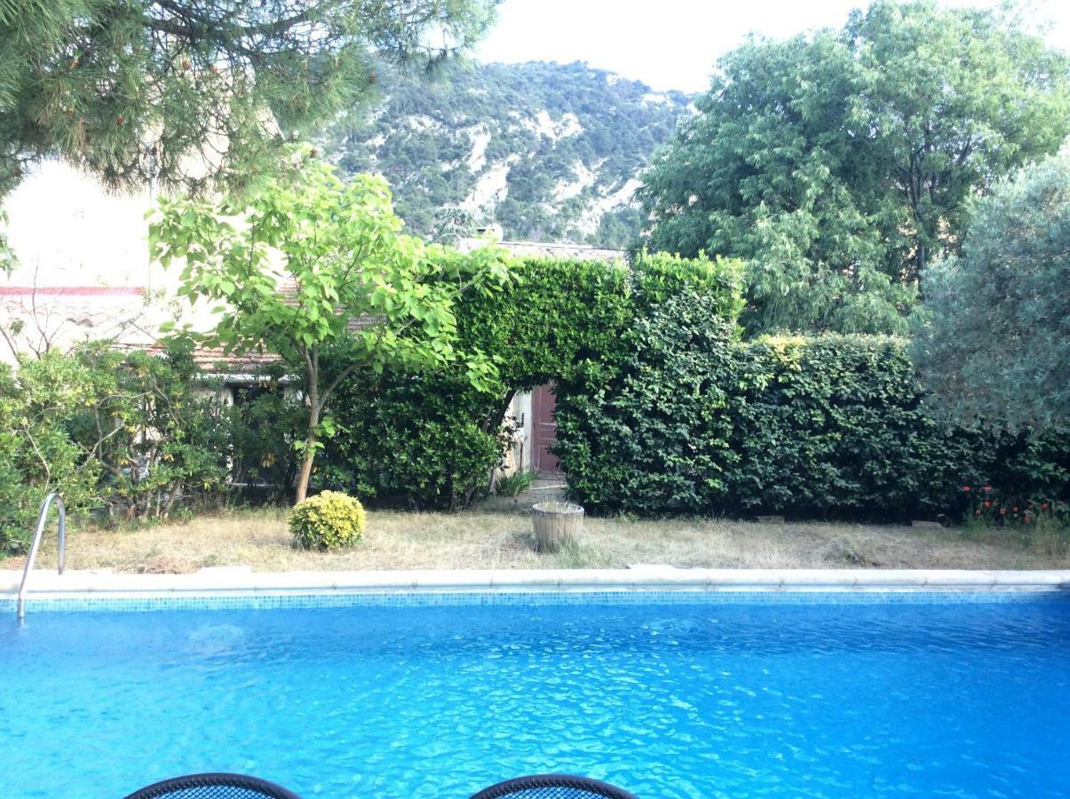Maison Daumas Billard Francais Et Piscine Robion en Luberon Exterior foto